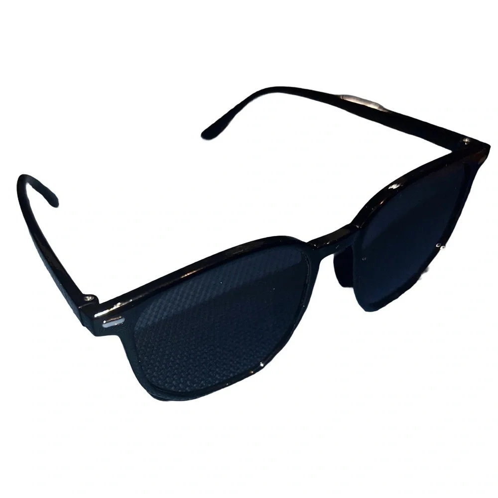 NWT Vintage Trendy Sunglasses for Sun Blocking, Unisex Simple Design, Black